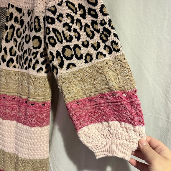 Leopard print pink and tan long open sweater size XS /M - Picture 3 of 4